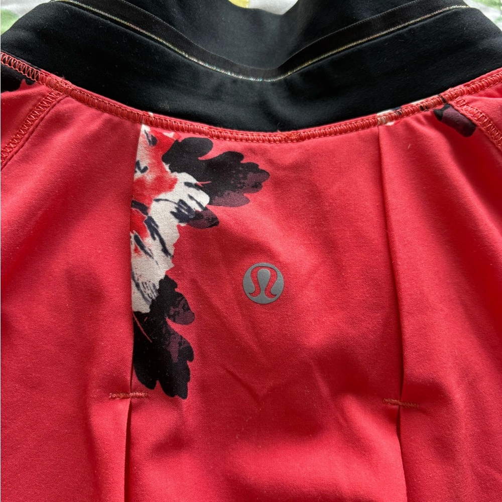 Lululemon Floral Women's Jacket - Picture 3 of 4